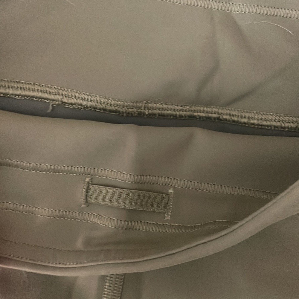 NWOT Lululemon Leggings - Picture 4 of 8